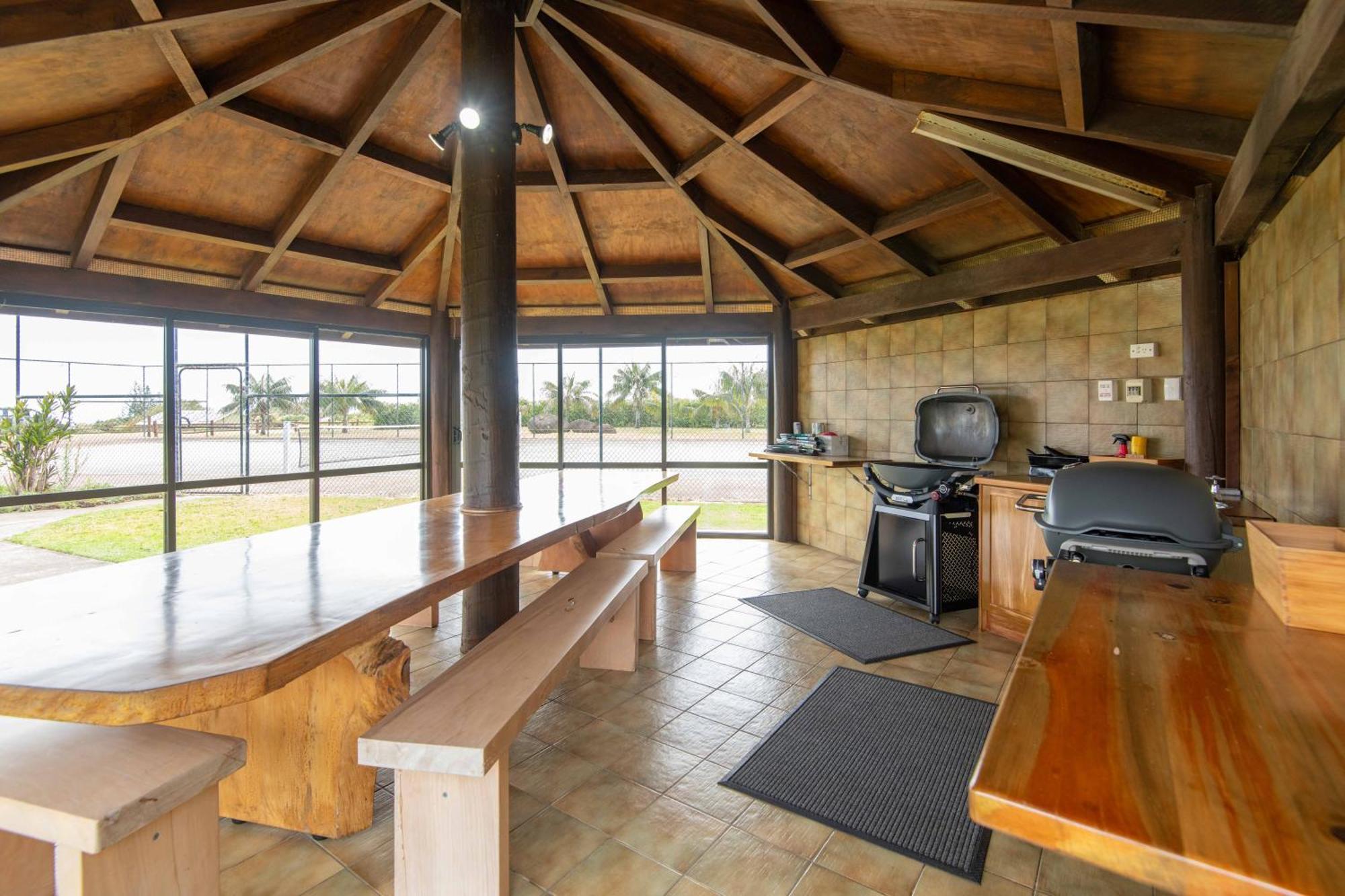 Ocean Breeze Cottages Burnt Pine Exterior foto